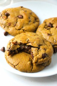 nutella-stuffed-pumpkin-chocolate-chip-cookies-2-e1410455850742